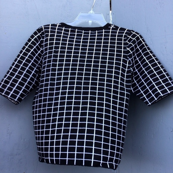 Saks fifth avenue checkered short stretchy, geometric, trellis women knit top - Picture 5 of 11